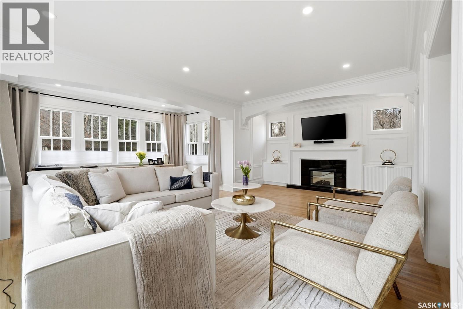 3200 Albert Street, Regina, SK - Indoor Photo Showing Living Room With Fireplace