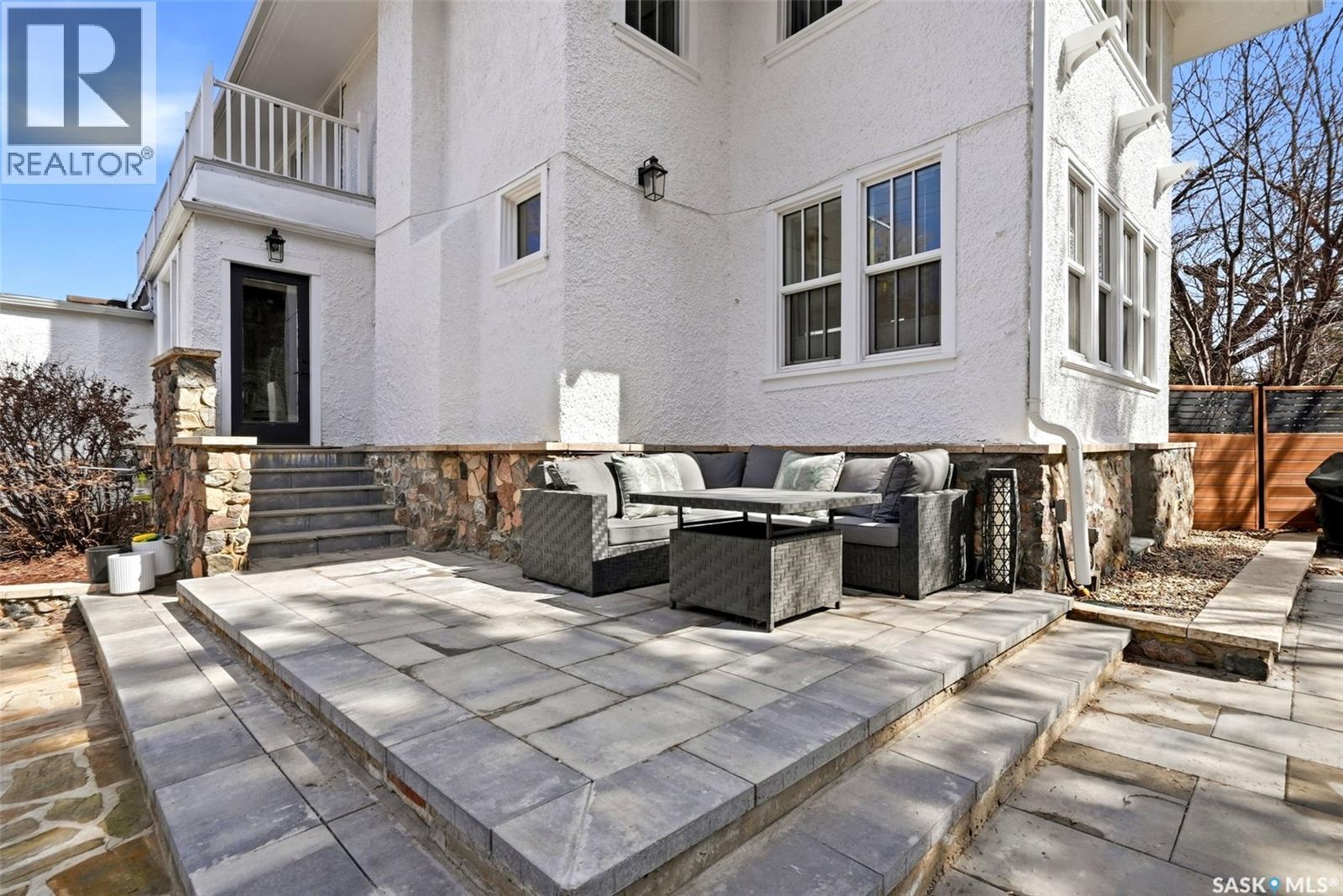 3200 Albert Street, Regina, SK - Outdoor