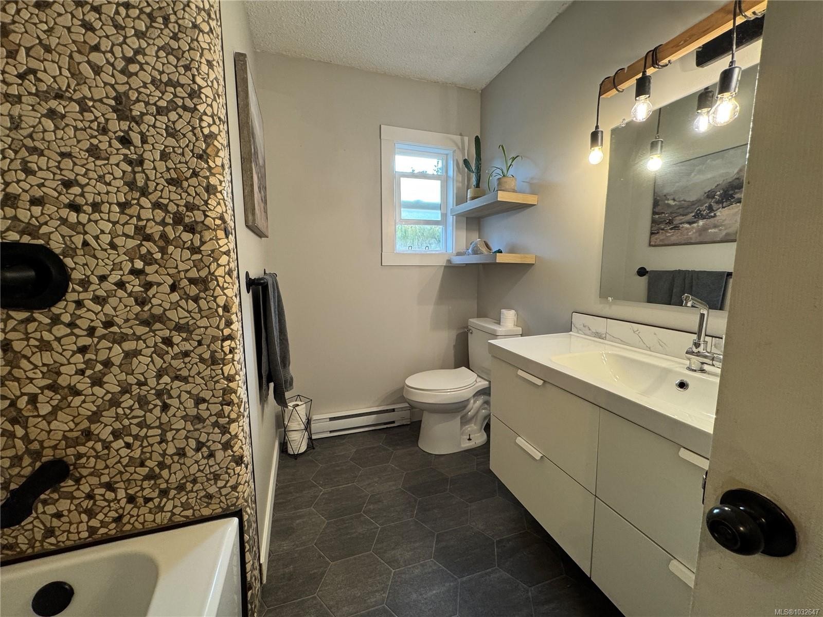 413 Cedar Cres, Gold River, BC