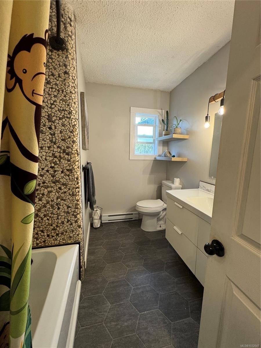 413 Cedar Cres, Gold River, BC