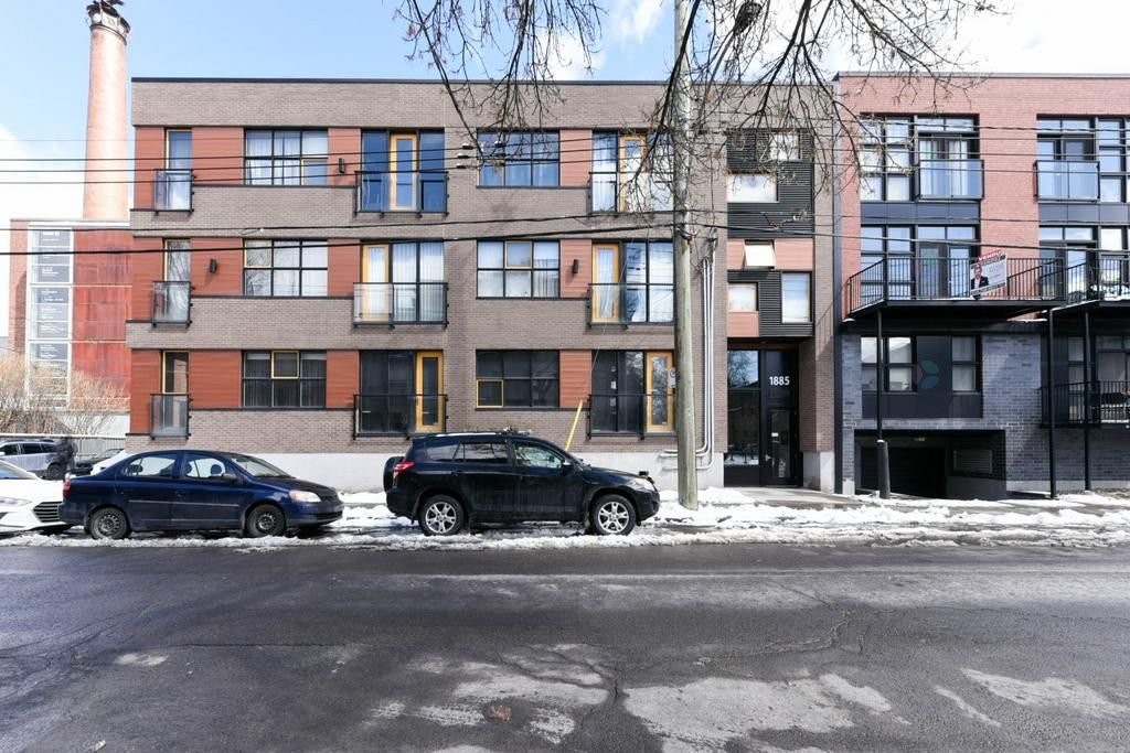 Entry - 205-1885 Rue De La Visitation, Montréal (Ville-Marie), QC - Outdoor With Facade