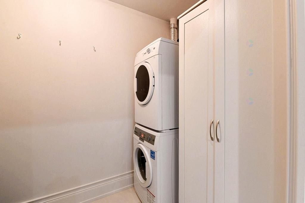 Laundry - 205-1885 Rue De La Visitation, Montréal (Ville-Marie), QC - Indoor Photo Showing Laundry Room