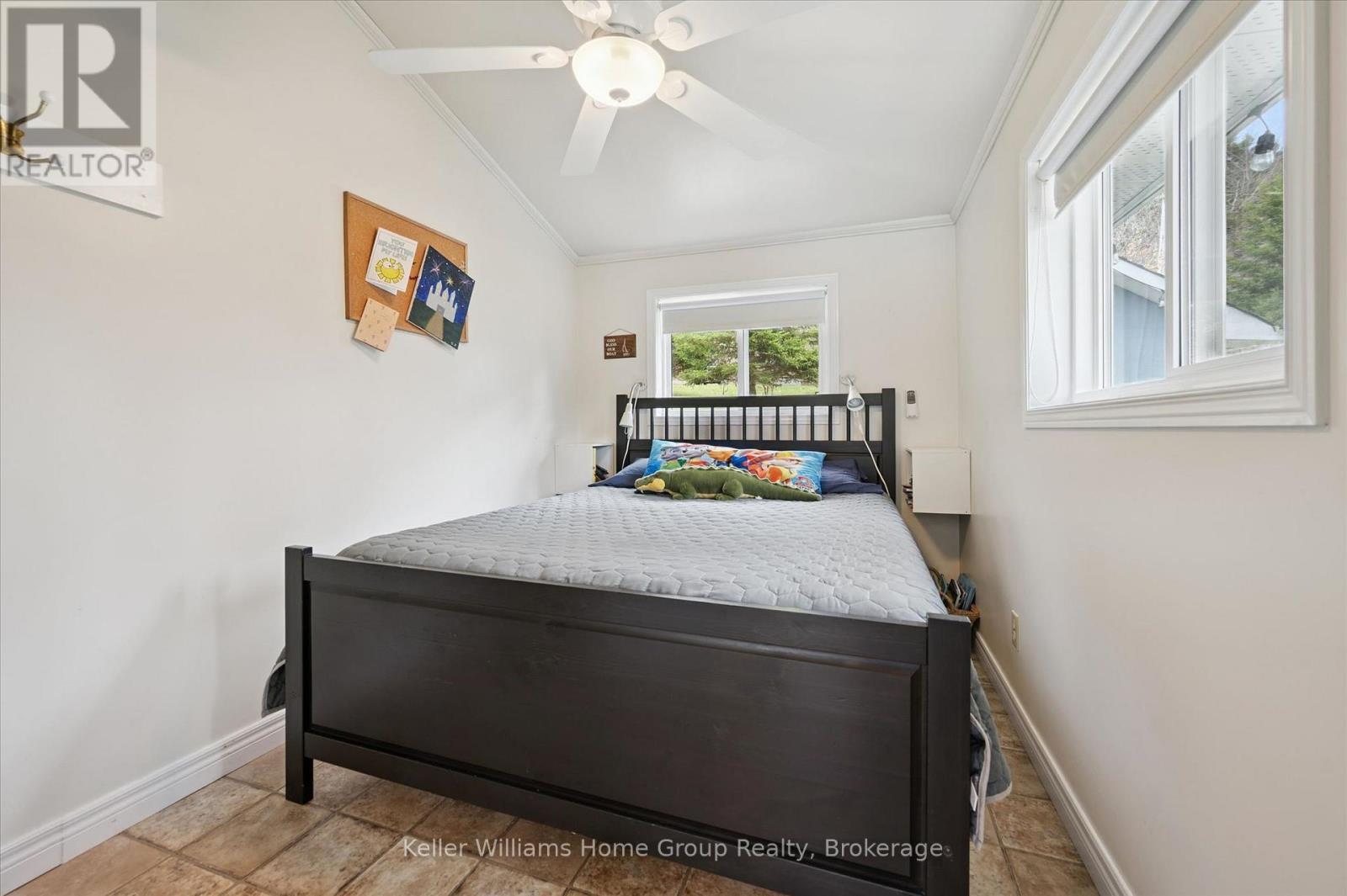 973 Road 10 West, Mapleton, ON - Indoor Photo Showing Bedroom