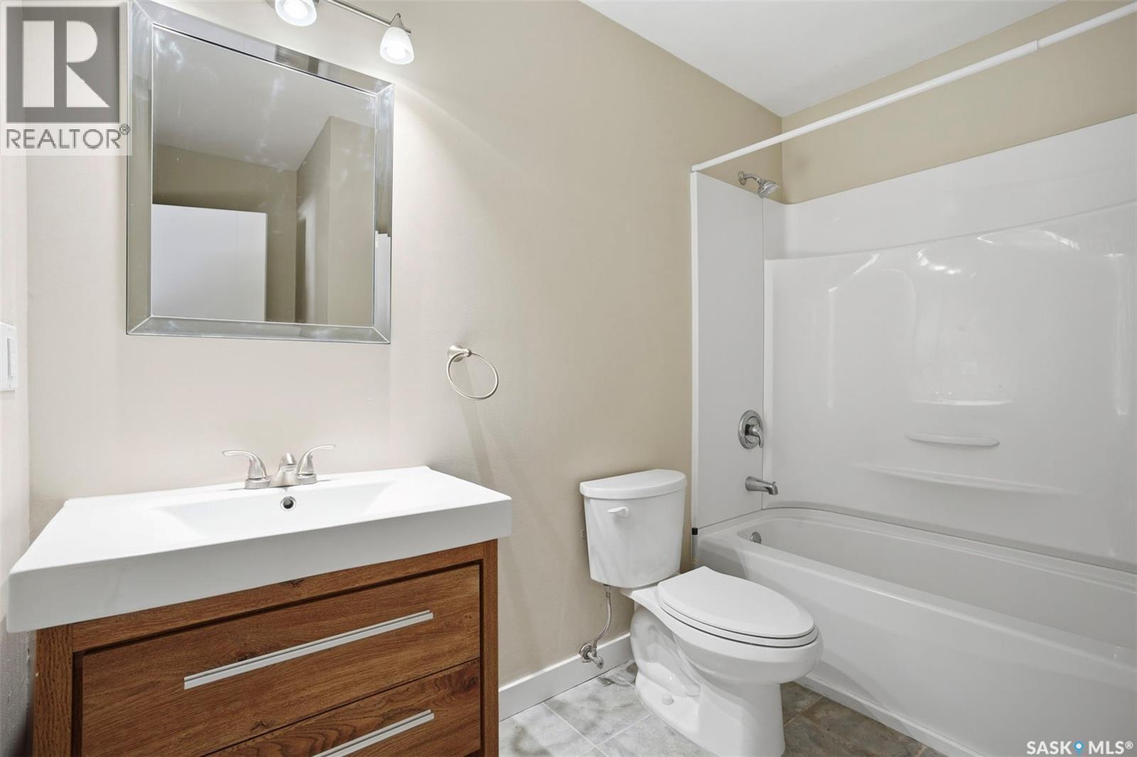22 9 Pearson Place, Saskatoon, SK - Indoor Photo Showing Bathroom