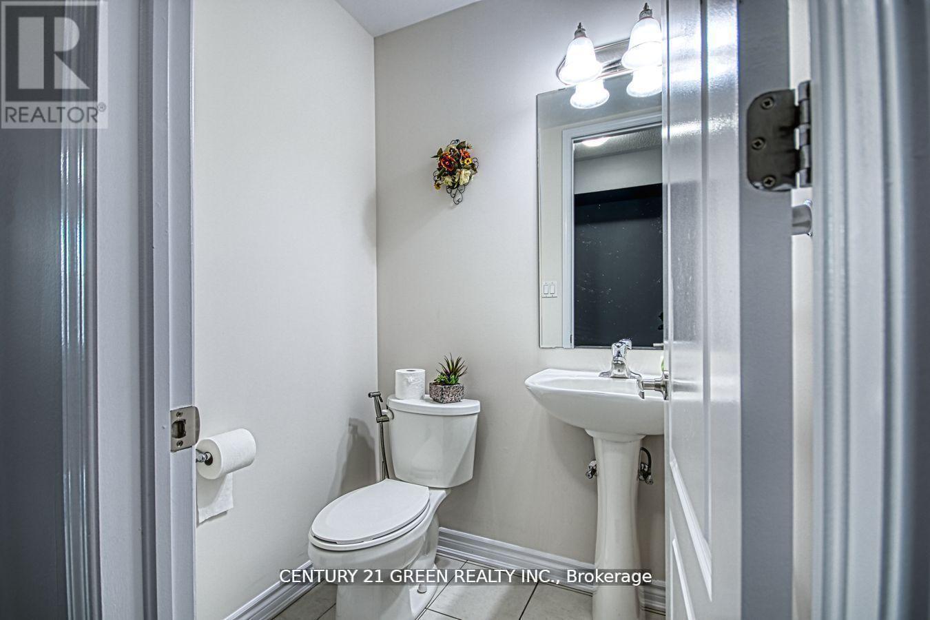 13 Killick Road, Brampton, ON - Indoor Photo Showing Bathroom