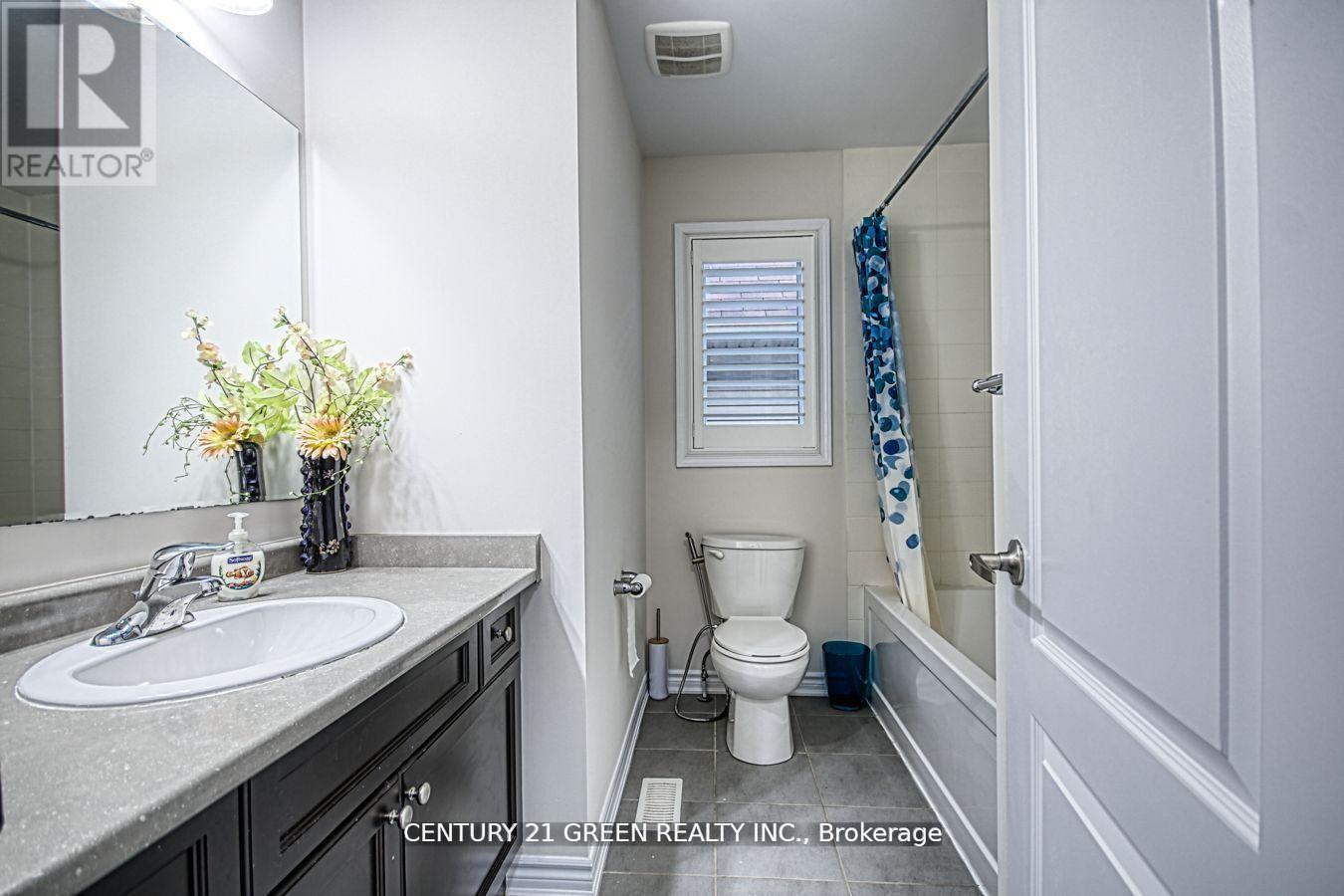 13 Killick Road, Brampton, ON - Indoor Photo Showing Bathroom