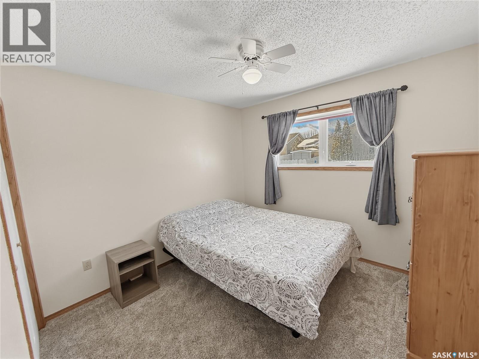 533 Palliser Drive, Swift Current, SK - Indoor Photo Showing Bedroom
