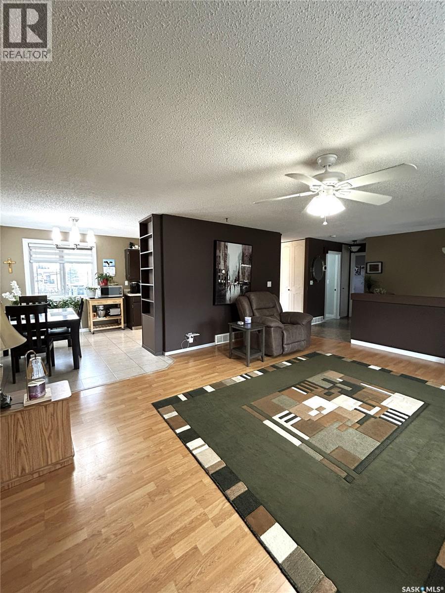 122 Hamilton Street, Davidson, SK - Indoor