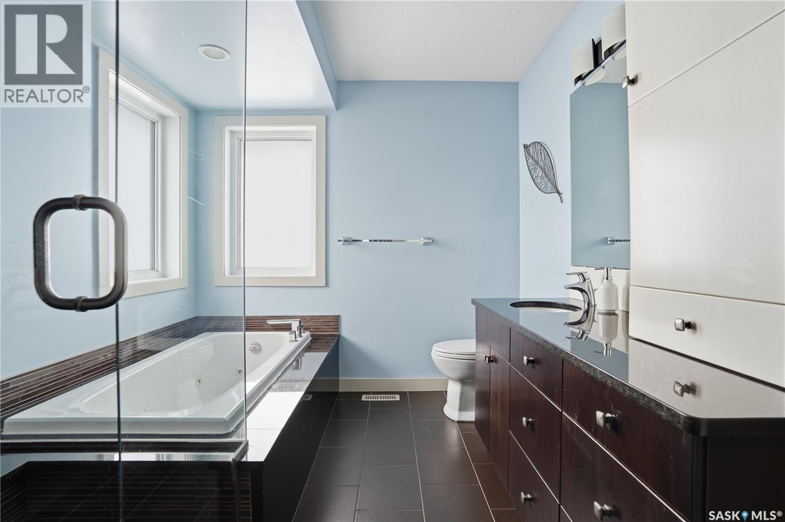 1532 Maple Hill Crescent N, Regina, SK - Indoor Photo Showing Bathroom