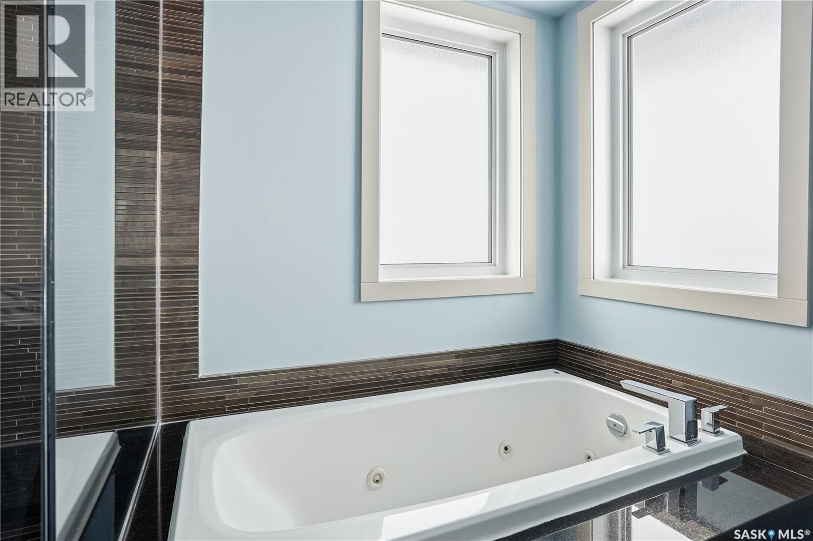 1532 Maple Hill Crescent N, Regina, SK - Indoor Photo Showing Bathroom