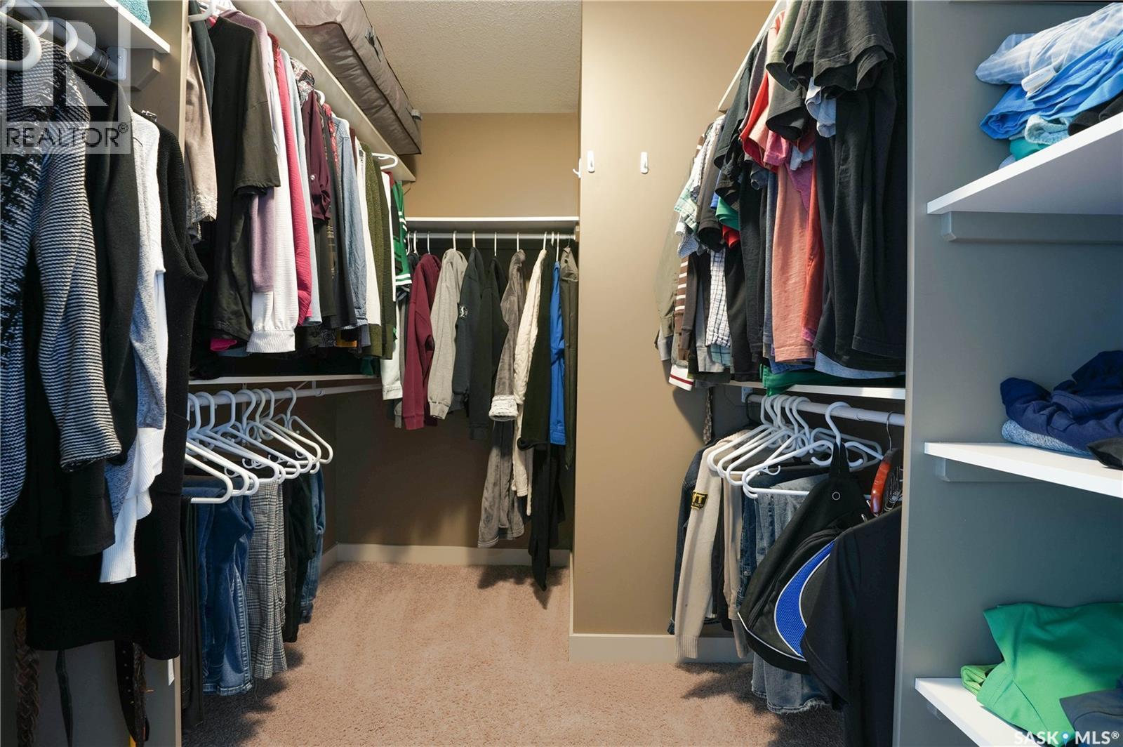 1532 Maple Hill Crescent N, Regina, SK - Indoor With Storage