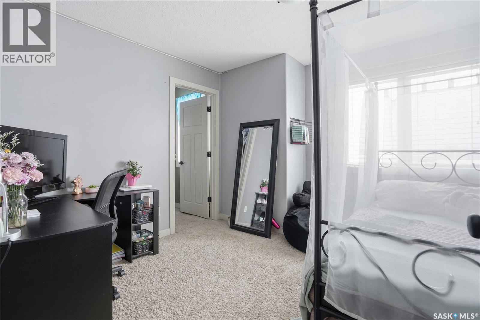 1532 Maple Hill Crescent N, Regina, SK - Indoor