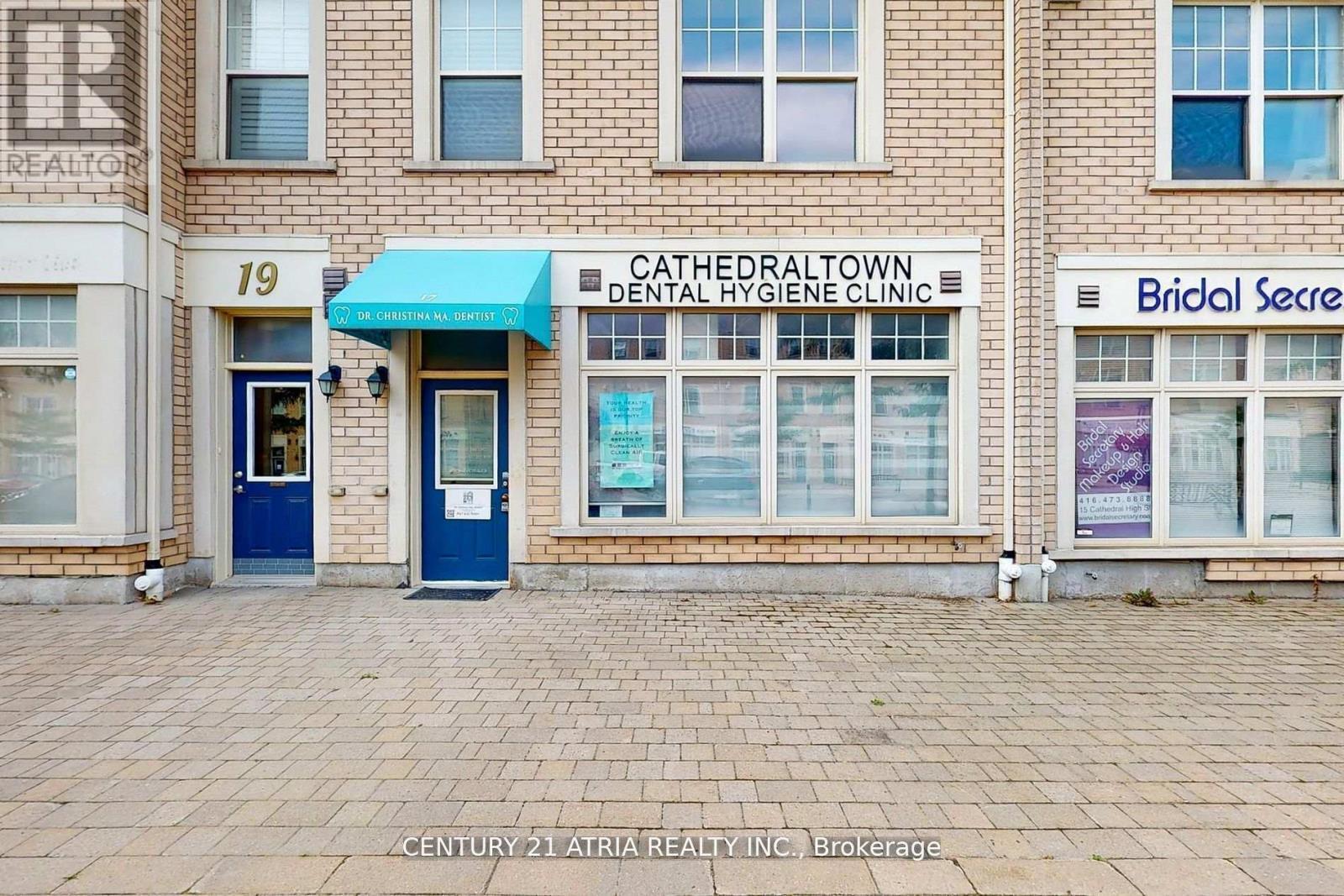 17 Cathedral High Street, Markham, ON - Outdoor