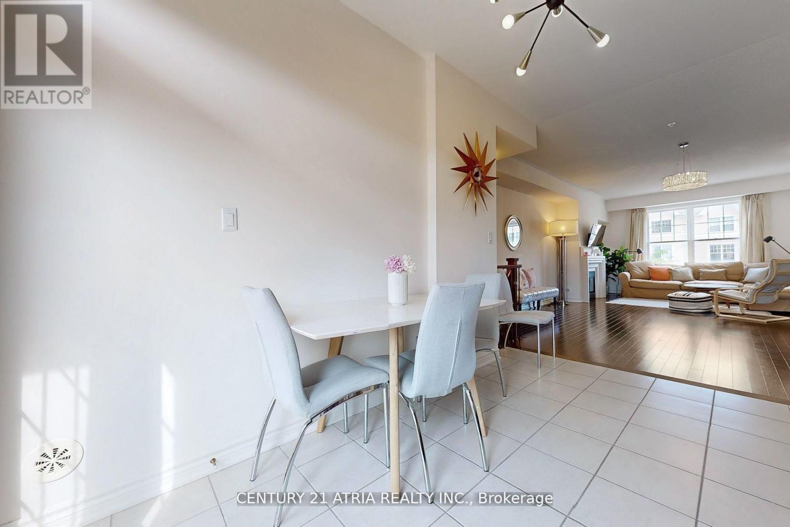 17 Cathedral High Street, Markham, ON - Indoor