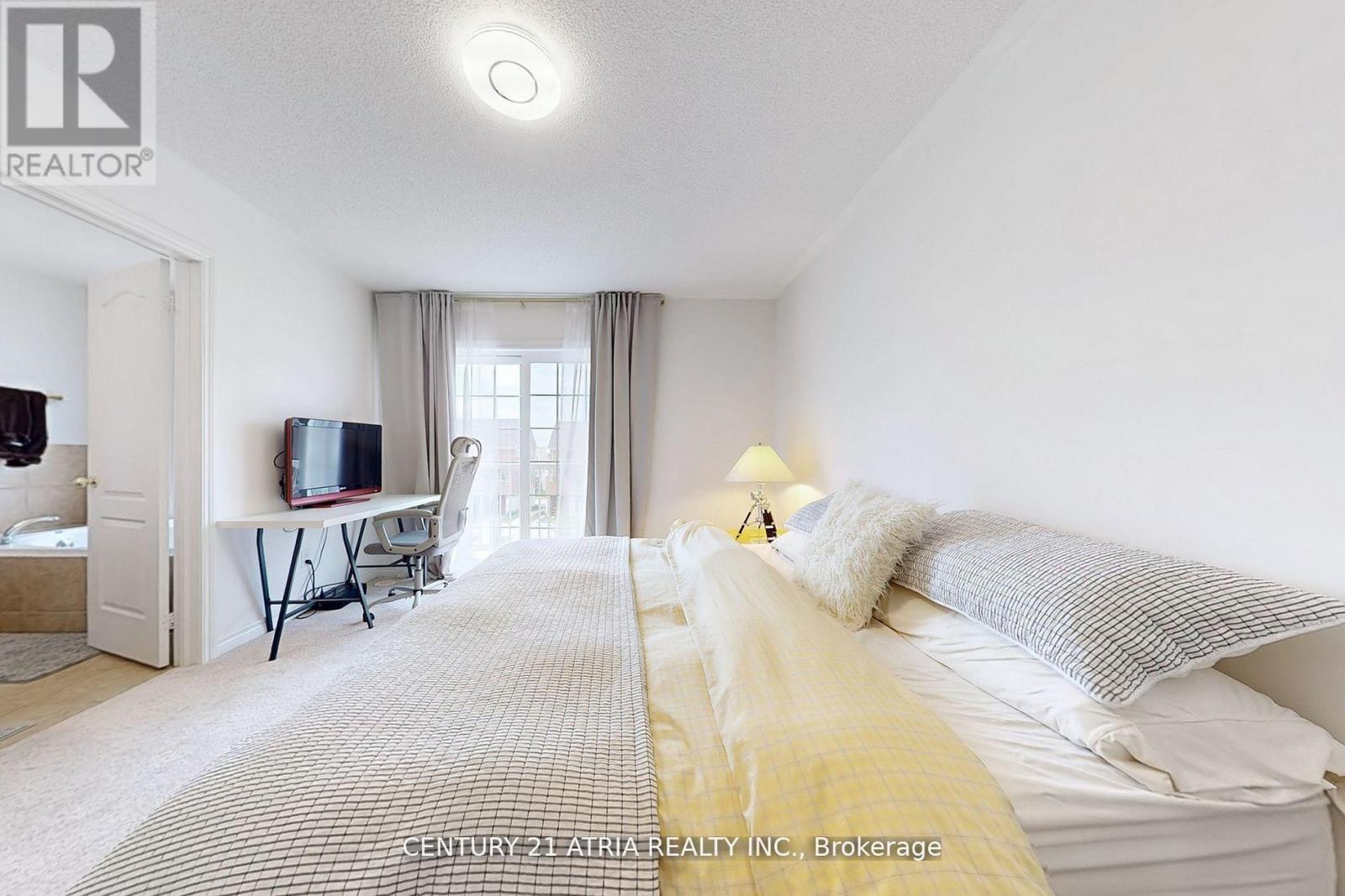 17 Cathedral High Street, Markham, ON - Indoor Photo Showing Bedroom