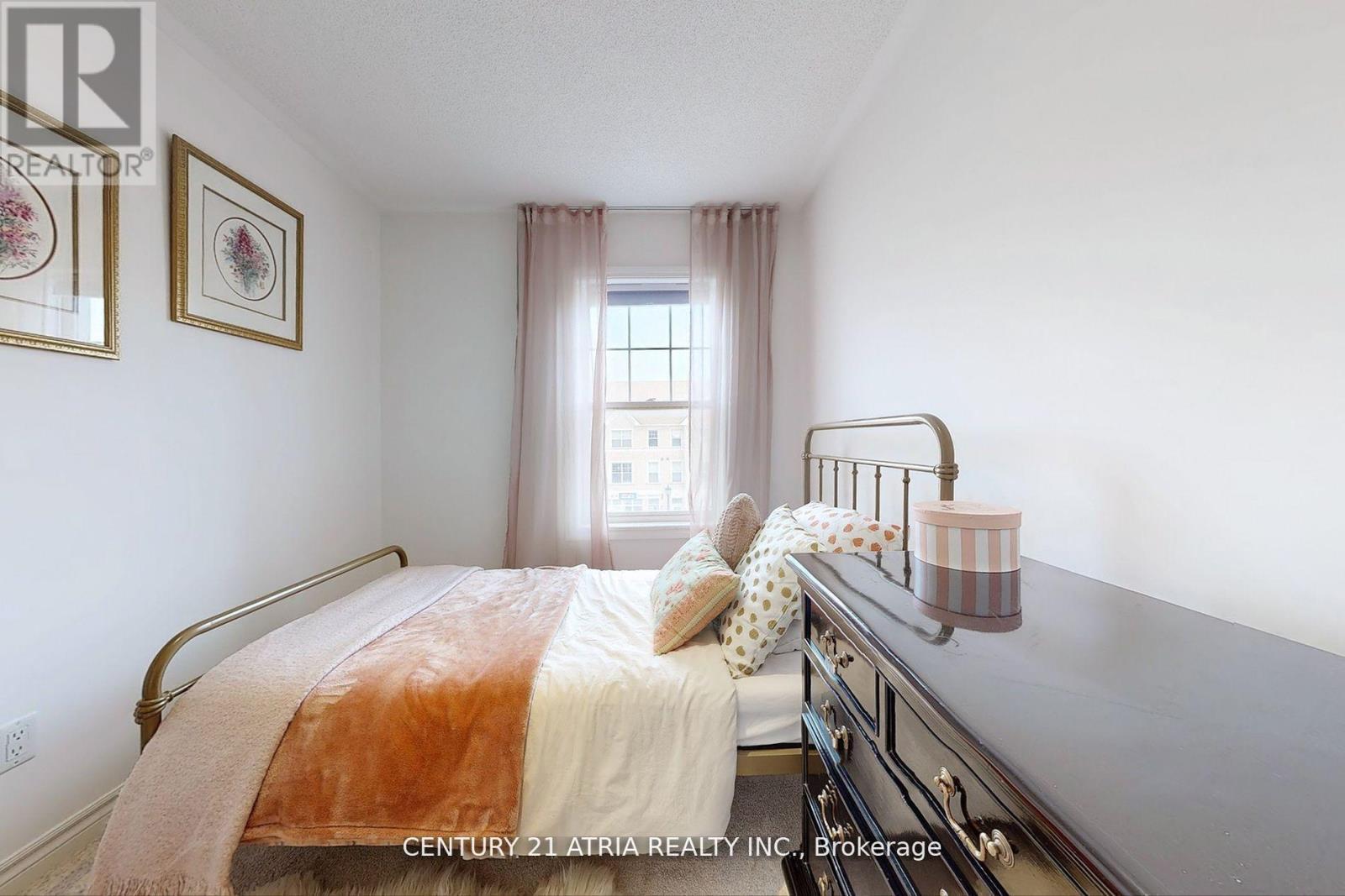 17 Cathedral High Street, Markham, ON - Indoor Photo Showing Bedroom