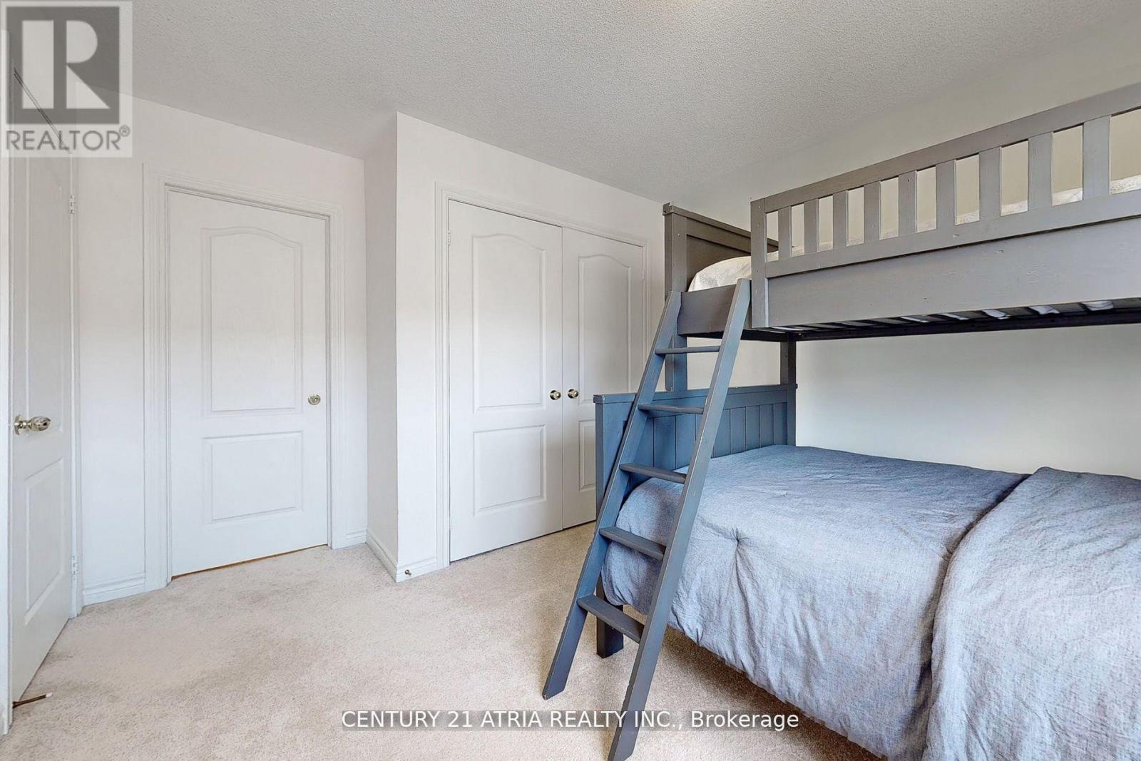 17 Cathedral High Street, Markham, ON - Indoor Photo Showing Bedroom