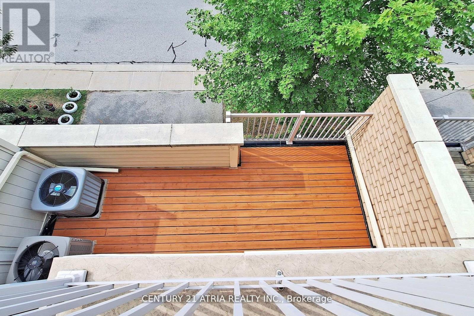 17 Cathedral High Street, Markham, ON - Outdoor With Exterior