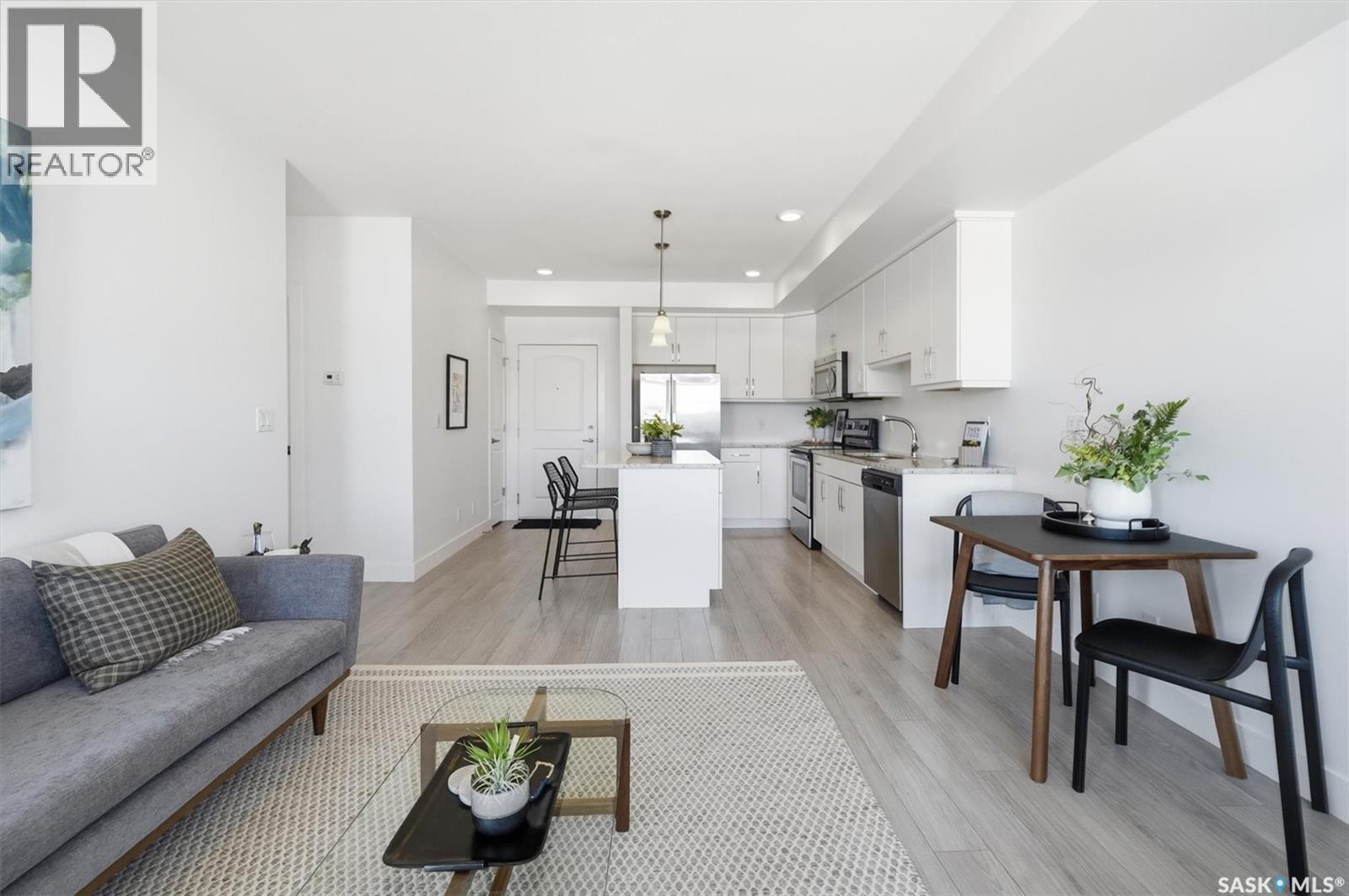 211 770 Childers Crescent, Saskatoon, SK - Indoor