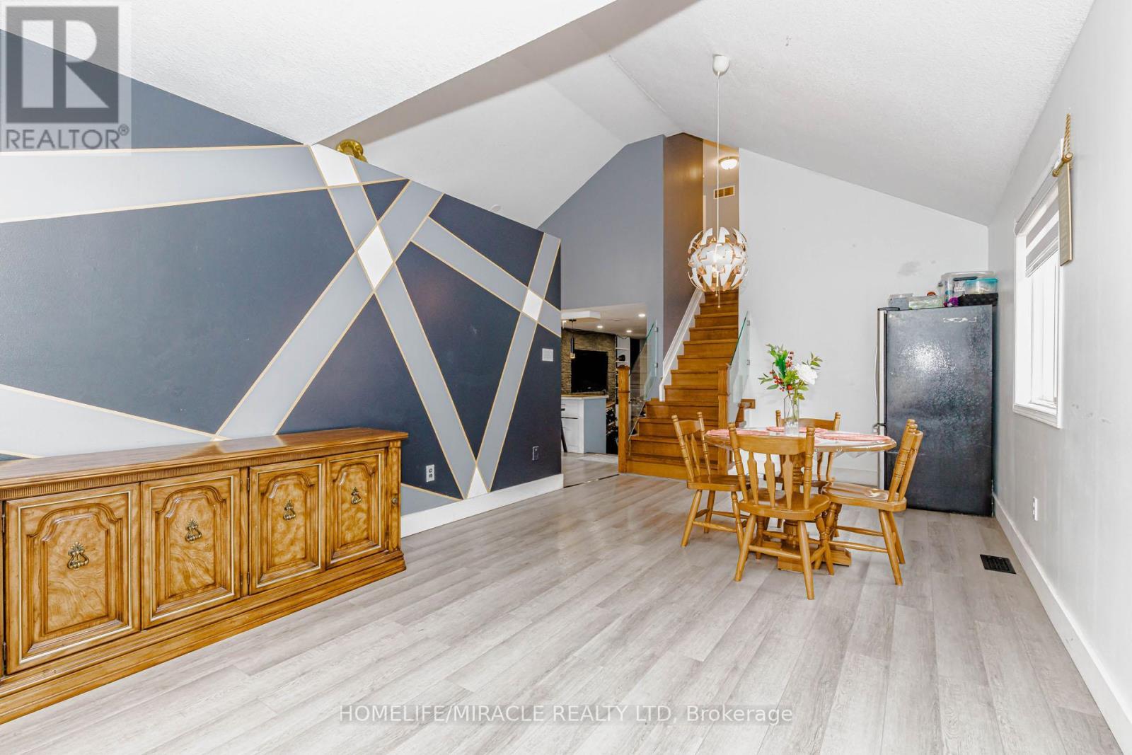 125 Hawkins Drive, Cambridge, ON - Indoor Photo Showing Dining Room