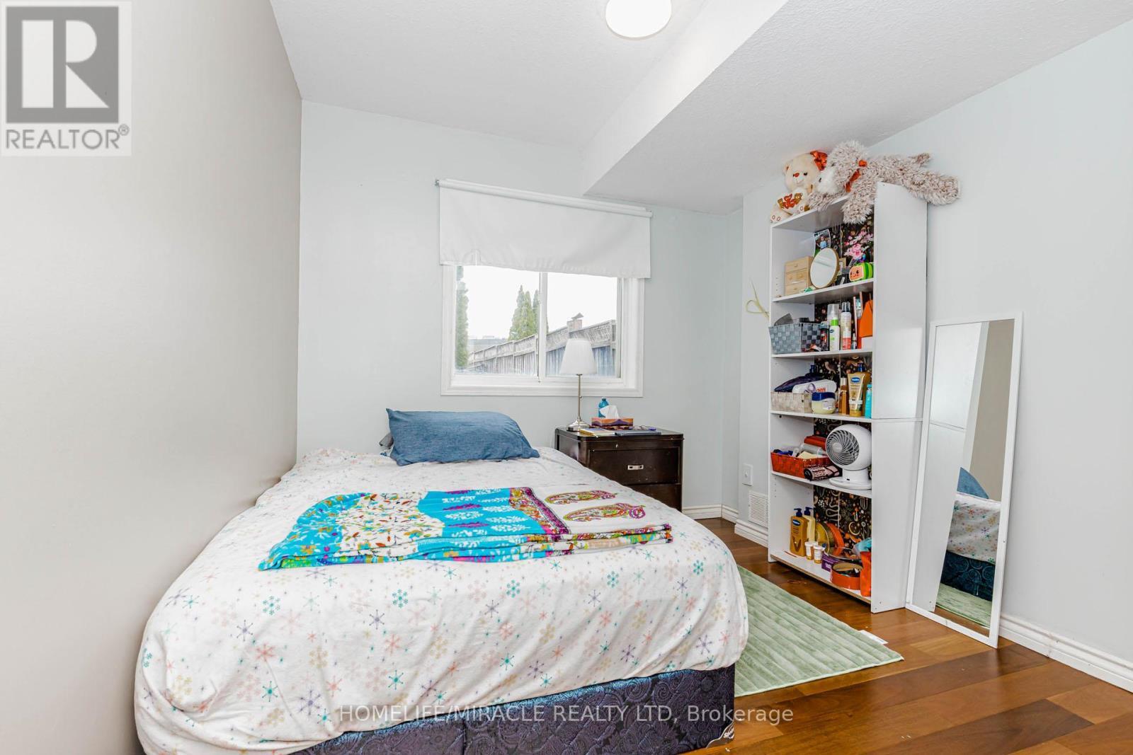125 Hawkins Drive, Cambridge, ON - Indoor Photo Showing Bedroom