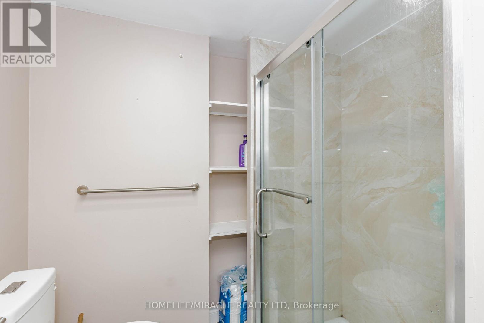 125 Hawkins Drive, Cambridge, ON - Indoor Photo Showing Bathroom