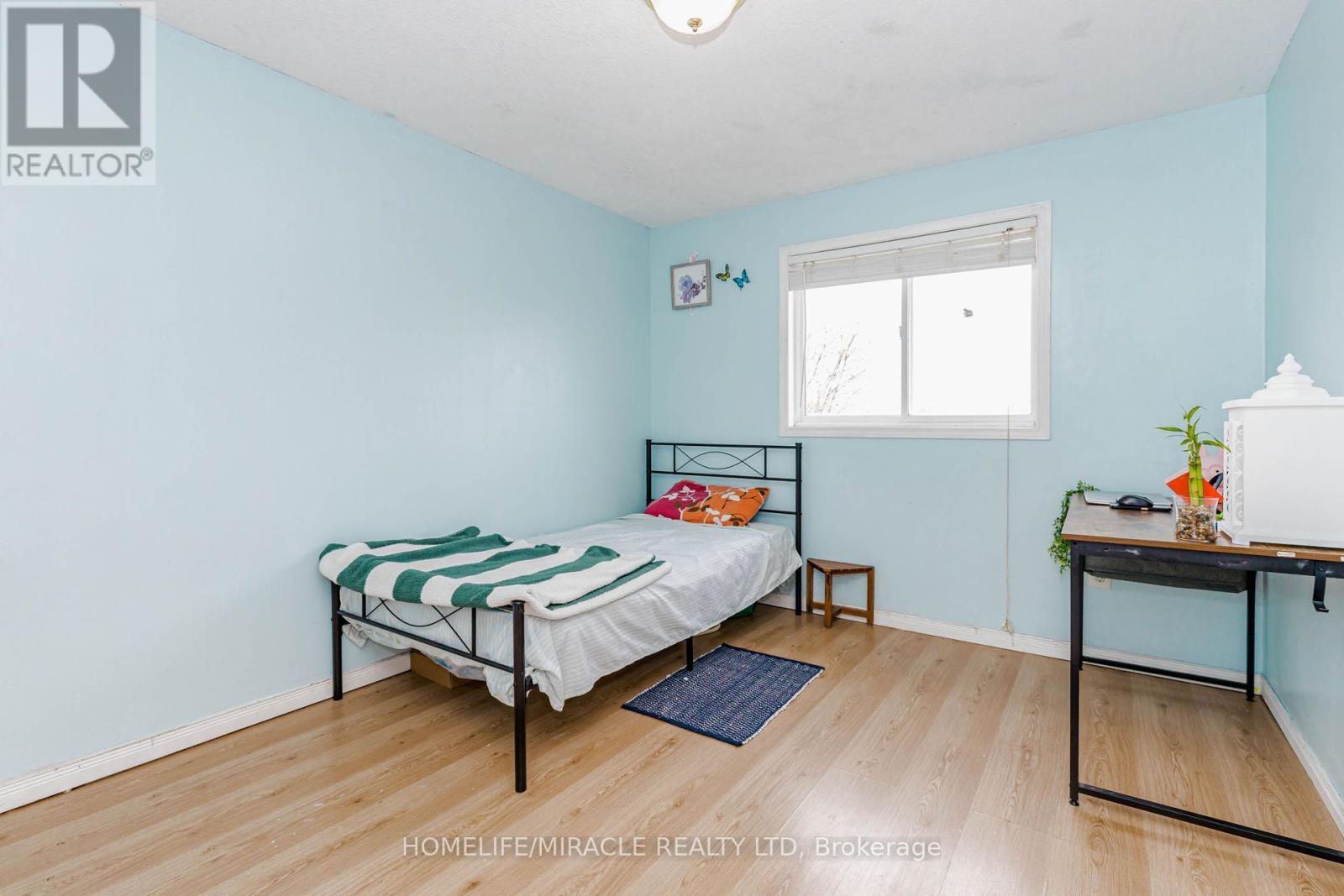 125 Hawkins Drive, Cambridge, ON - Indoor Photo Showing Bedroom
