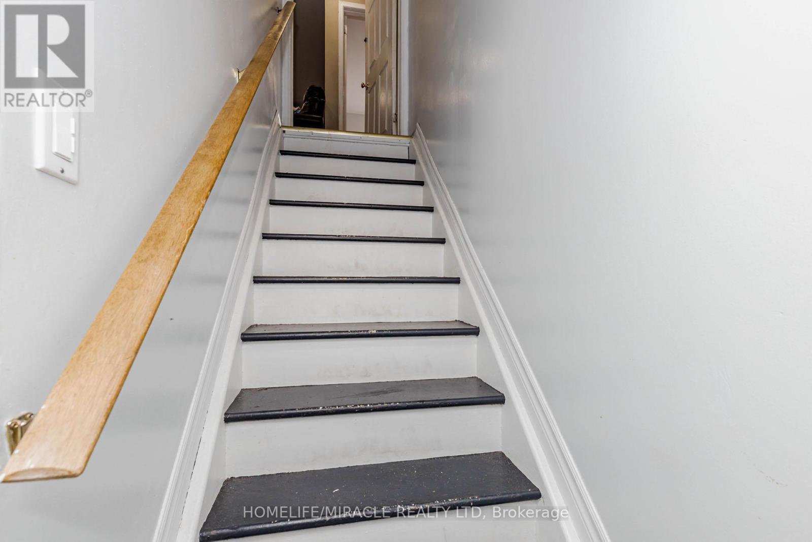125 Hawkins Drive, Cambridge, ON - Indoor Photo Showing Other Room