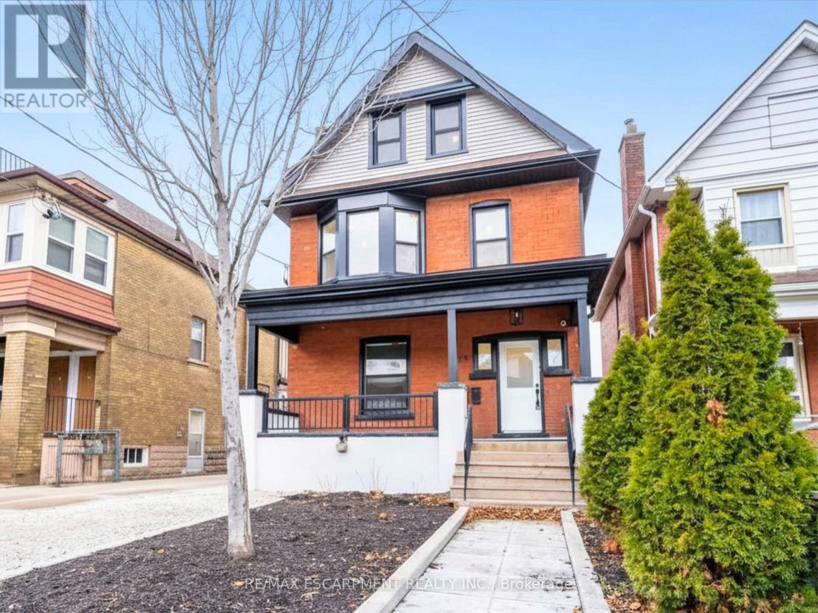 204 Balsam Avenue, Hamilton, ON - Outdoor With Deck Patio Veranda With Facade