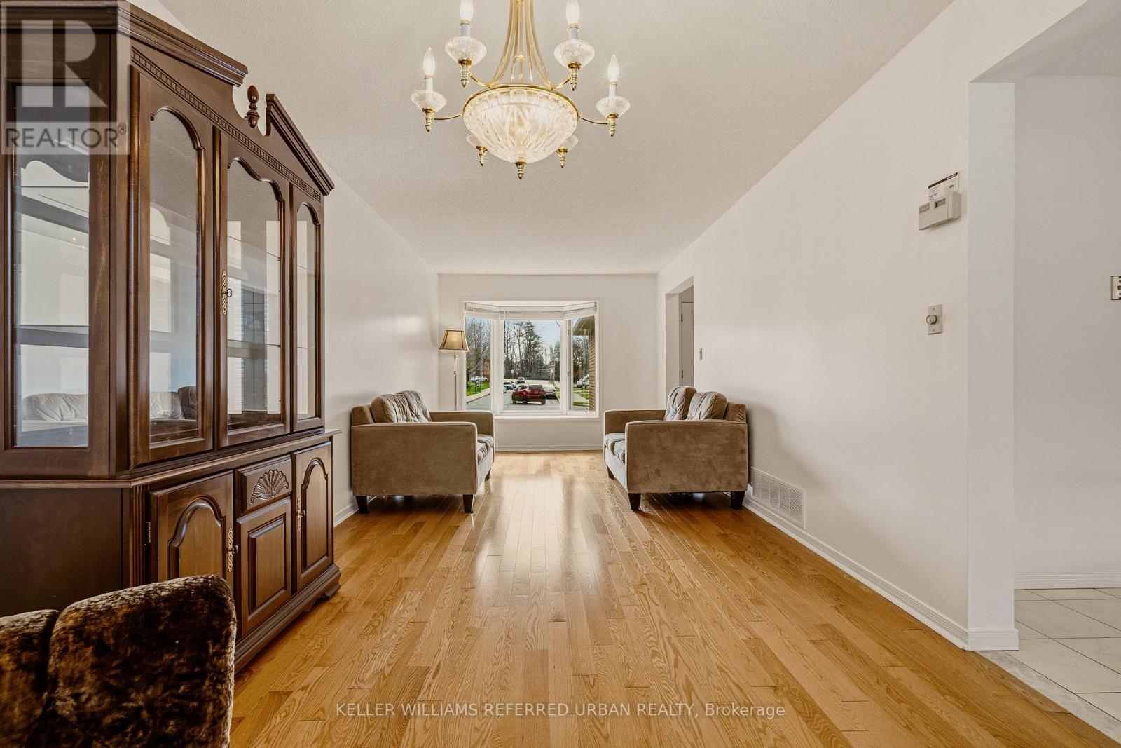 90 Lynette Drive, Hamilton, ON - Indoor Photo Showing Other Room