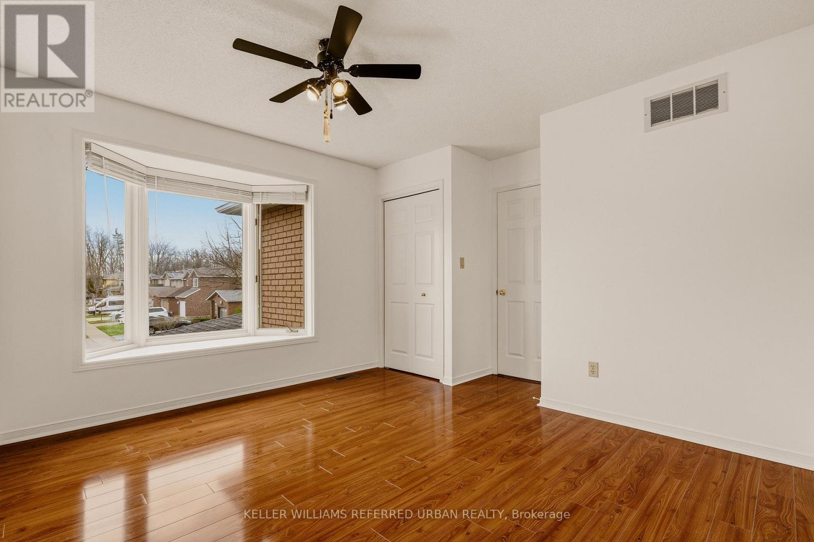 90 Lynette Drive, Hamilton, ON - Indoor Photo Showing Other Room