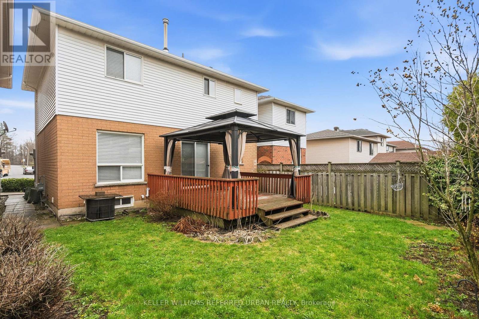 90 Lynette Drive, Hamilton, ON - Outdoor With Deck Patio Veranda