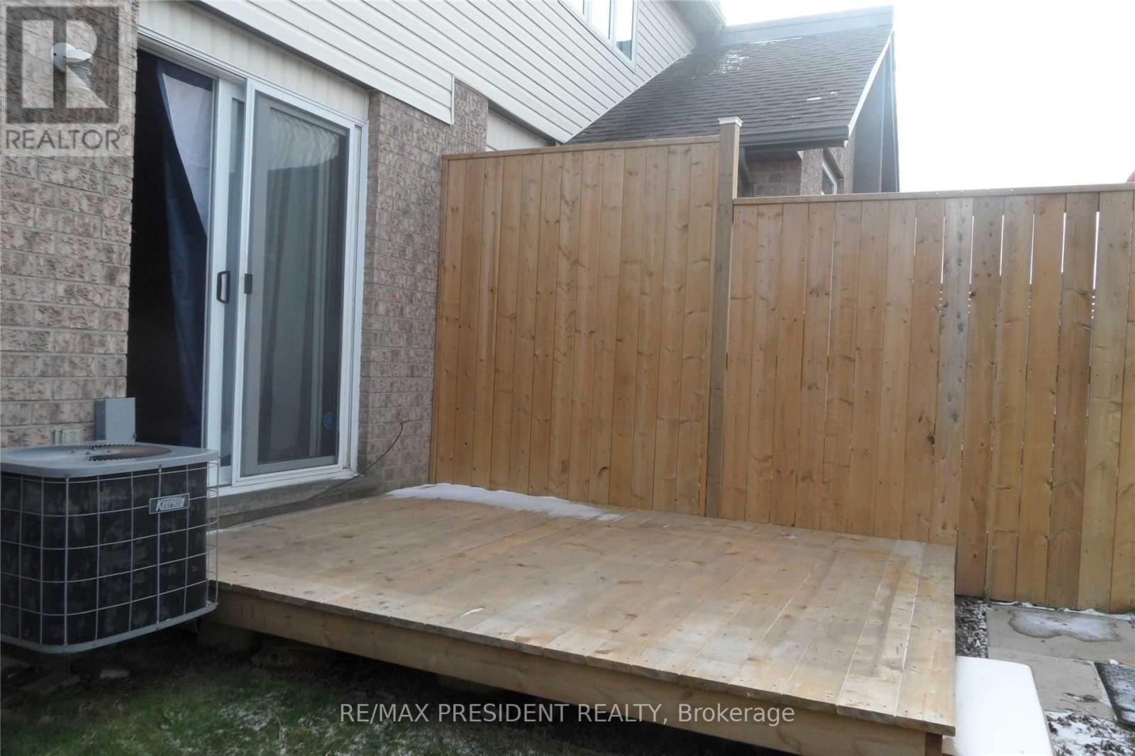 135 Activa Avenue, Kitchener, ON - Outdoor With Exterior
