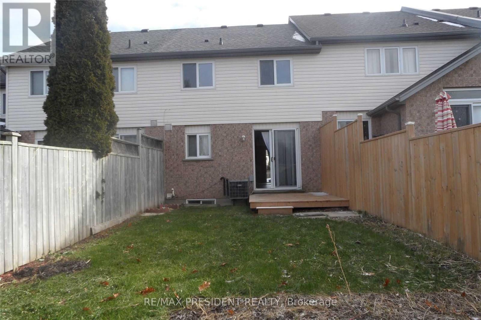 135 Activa Avenue, Kitchener, ON - Outdoor With Exterior