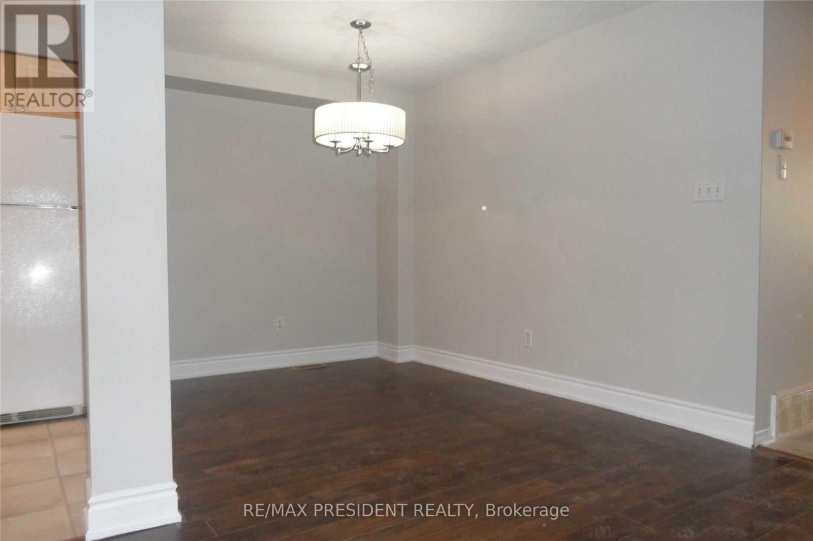 135 Activa Avenue, Kitchener, ON - Indoor Photo Showing Other Room