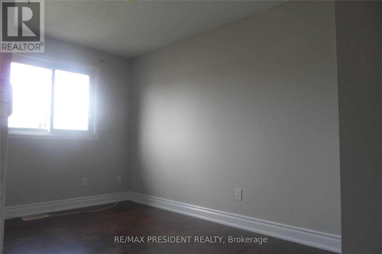 135 Activa Avenue, Kitchener, ON - Indoor Photo Showing Other Room