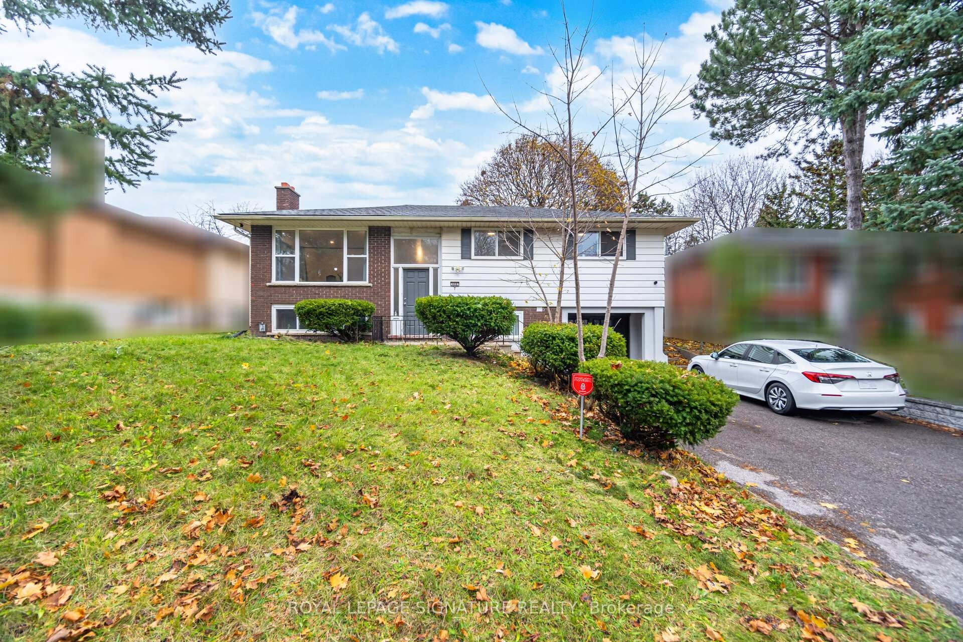 406 Tamarack Drive, Waterloo, ON - Outdoor With Facade