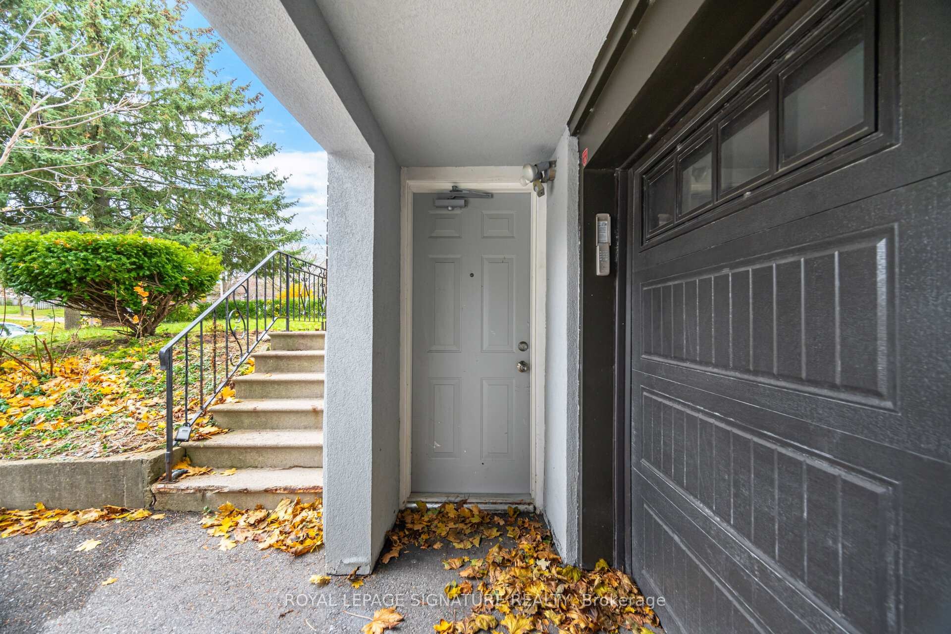 406 Tamarack Drive, Waterloo, ON - Outdoor With Exterior