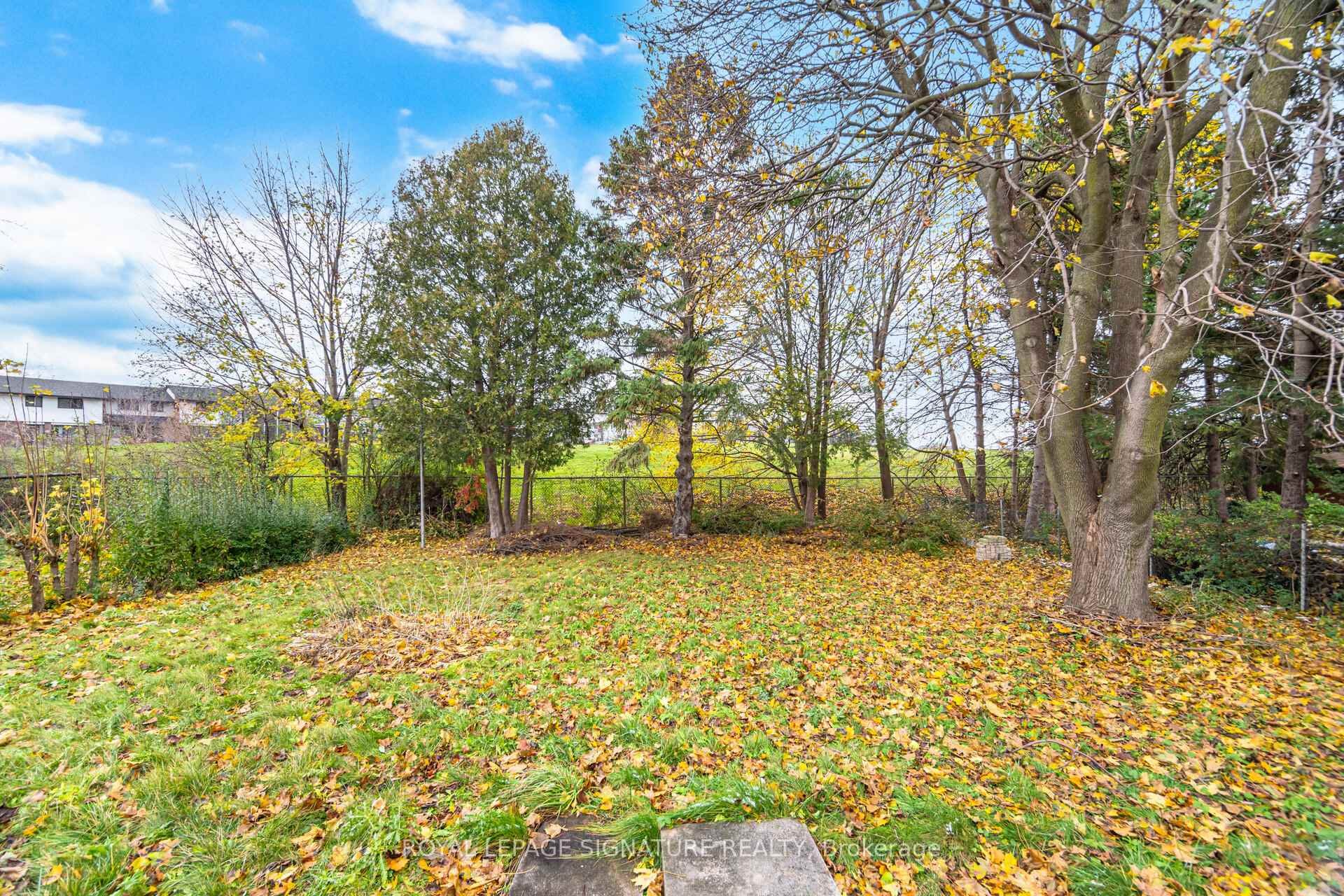 406 Tamarack Drive, Waterloo, ON - Outdoor