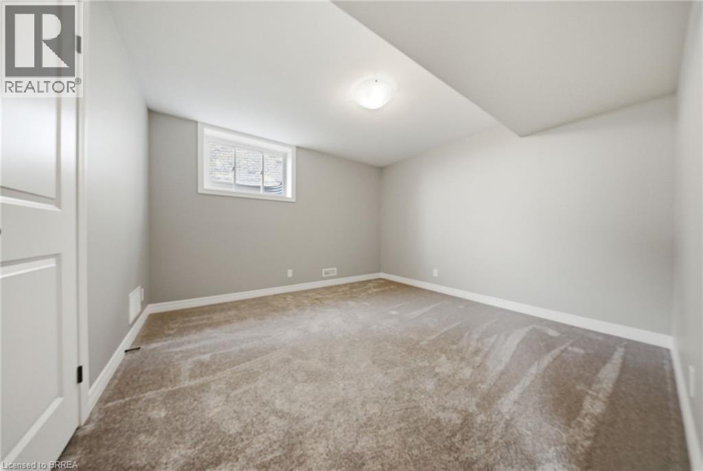 105 Craddock Boulevard, Jarvis, ON - Indoor Photo Showing Other Room