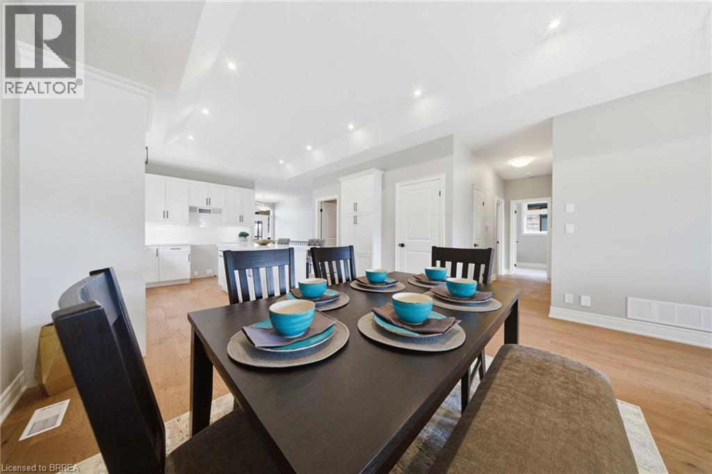 105 Craddock Boulevard, Jarvis, ON - Indoor Photo Showing Dining Room