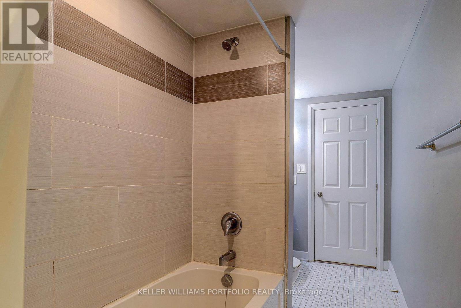Lower Level - 962 Willowdale Avenue, Oshawa, ON - Indoor Photo Showing Bathroom