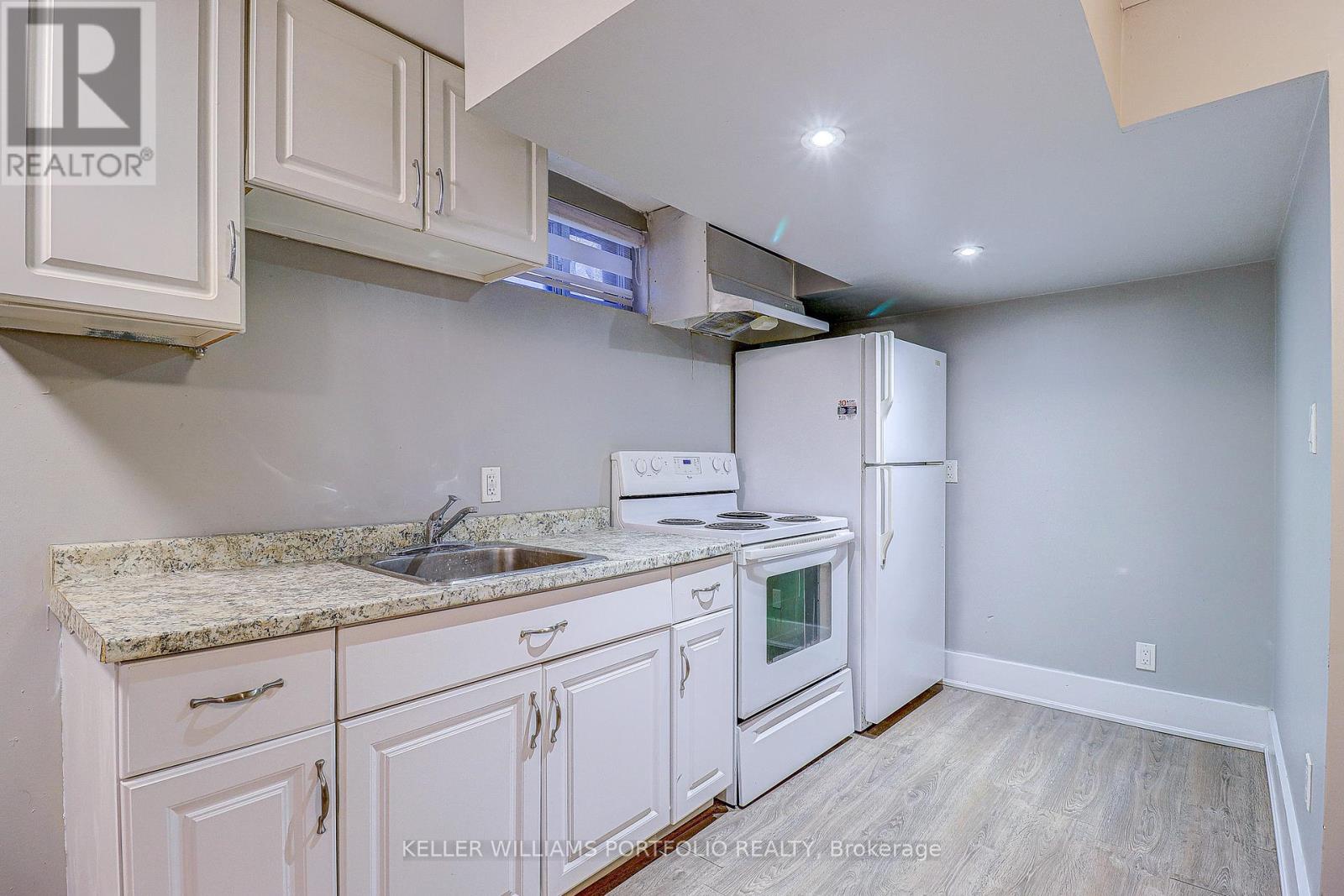 Lower Level - 962 Willowdale Avenue, Oshawa, ON - Indoor Photo Showing Kitchen