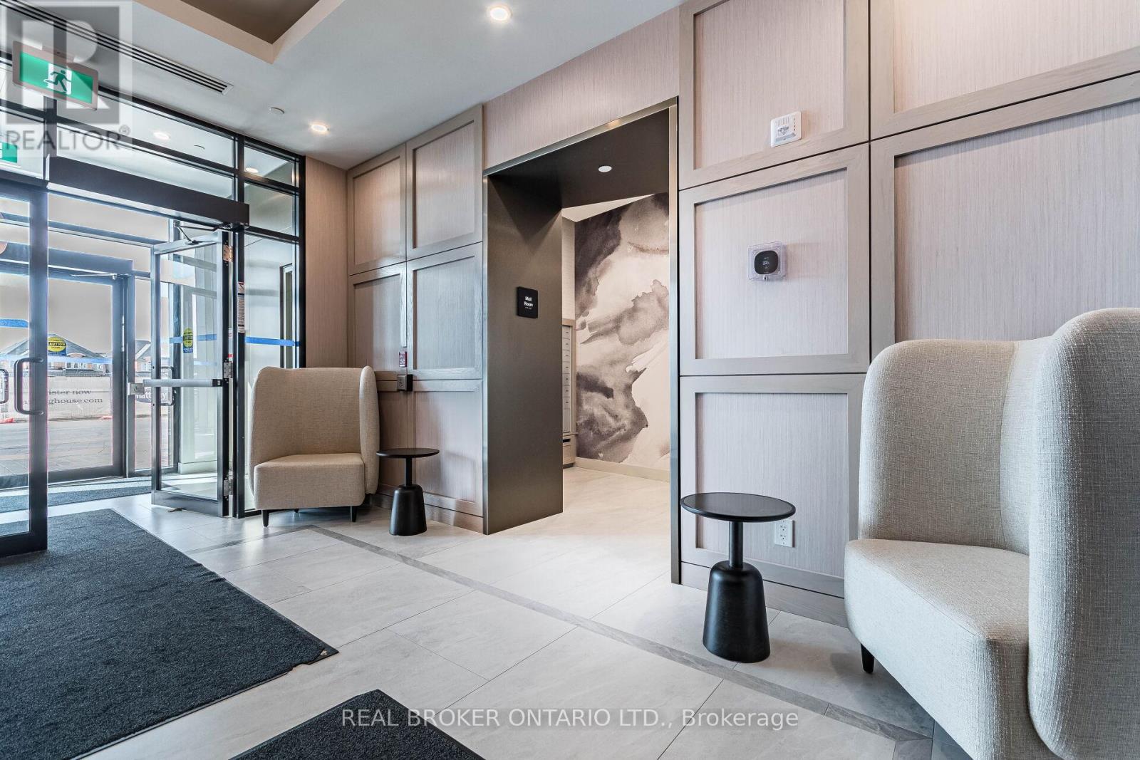 412 - 3265 Carding Mill Trail, Oakville, ON - Indoor Photo Showing Other Room