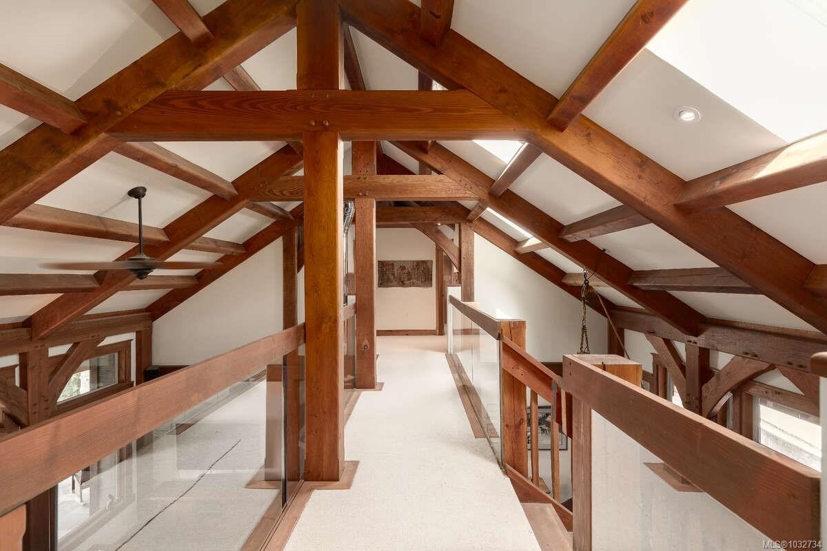 123 Smith Rd, Salt Spring, BC