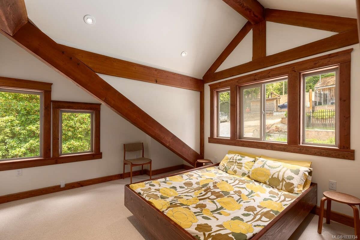 123 Smith Rd, Salt Spring, BC