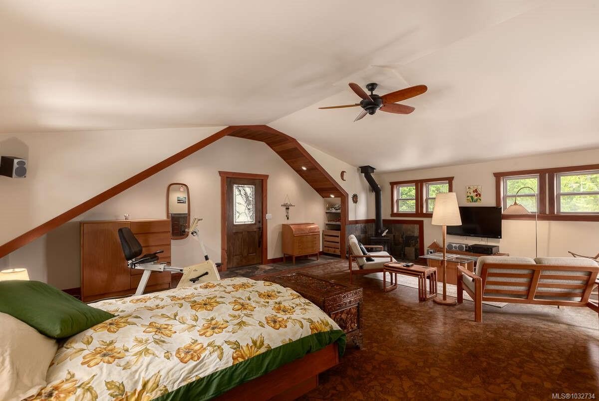 123 Smith Rd, Salt Spring, BC