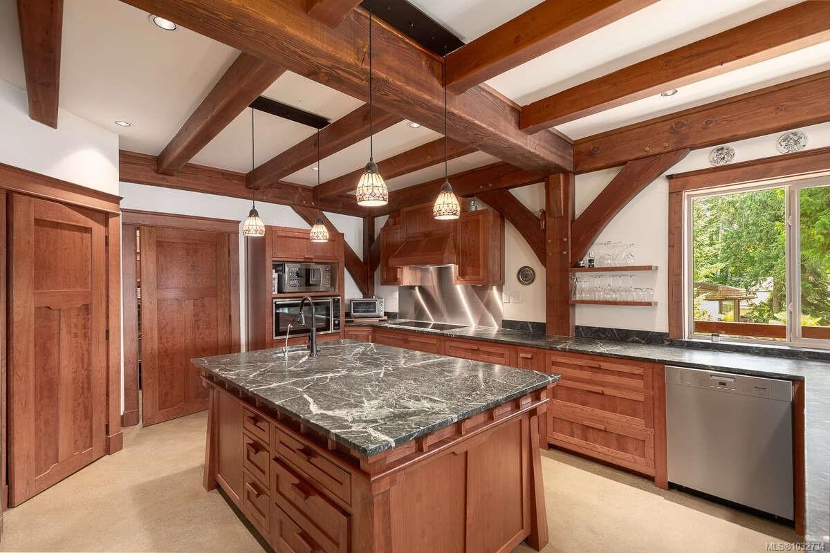 123 Smith Rd, Salt Spring, BC