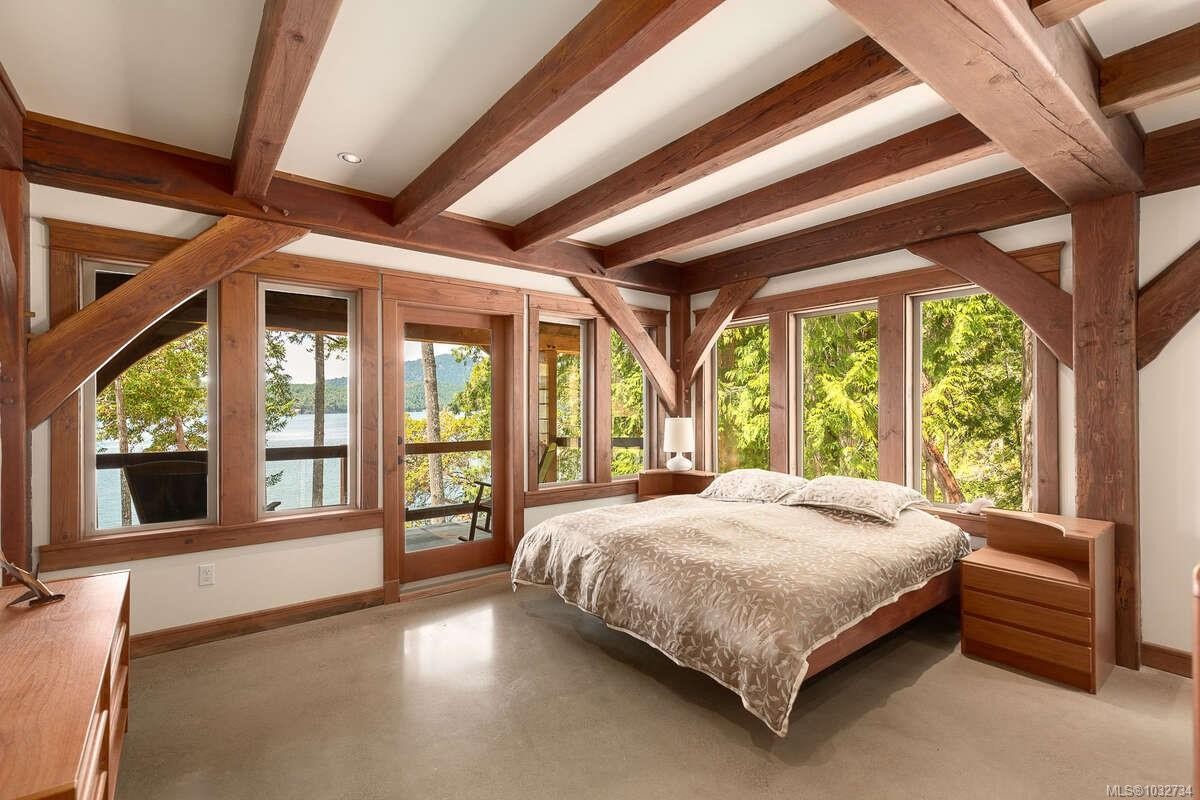 123 Smith Rd, Salt Spring, BC