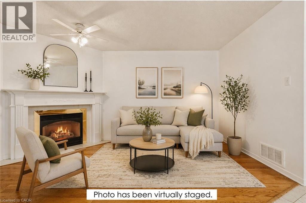90 Lynnette Drive, Hamilton, ON - Indoor Photo Showing Living Room With Fireplace